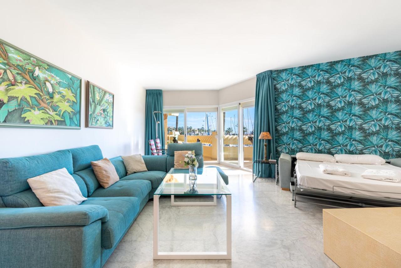 Wintowinrentals Luxury And Sea View Inside Puerto Marina Benalmádena Kültér fotó