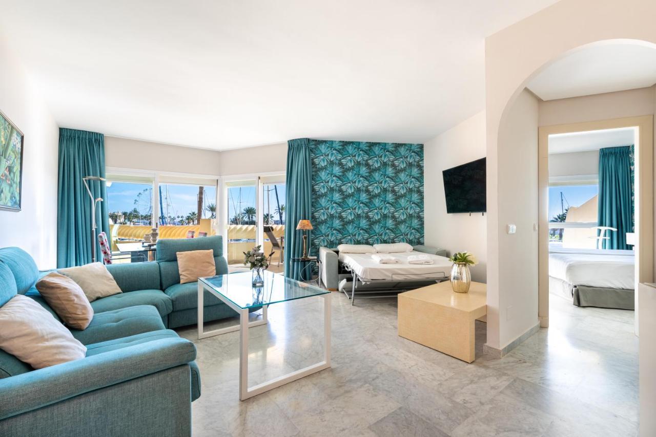 Wintowinrentals Luxury And Sea View Inside Puerto Marina Benalmádena Kültér fotó