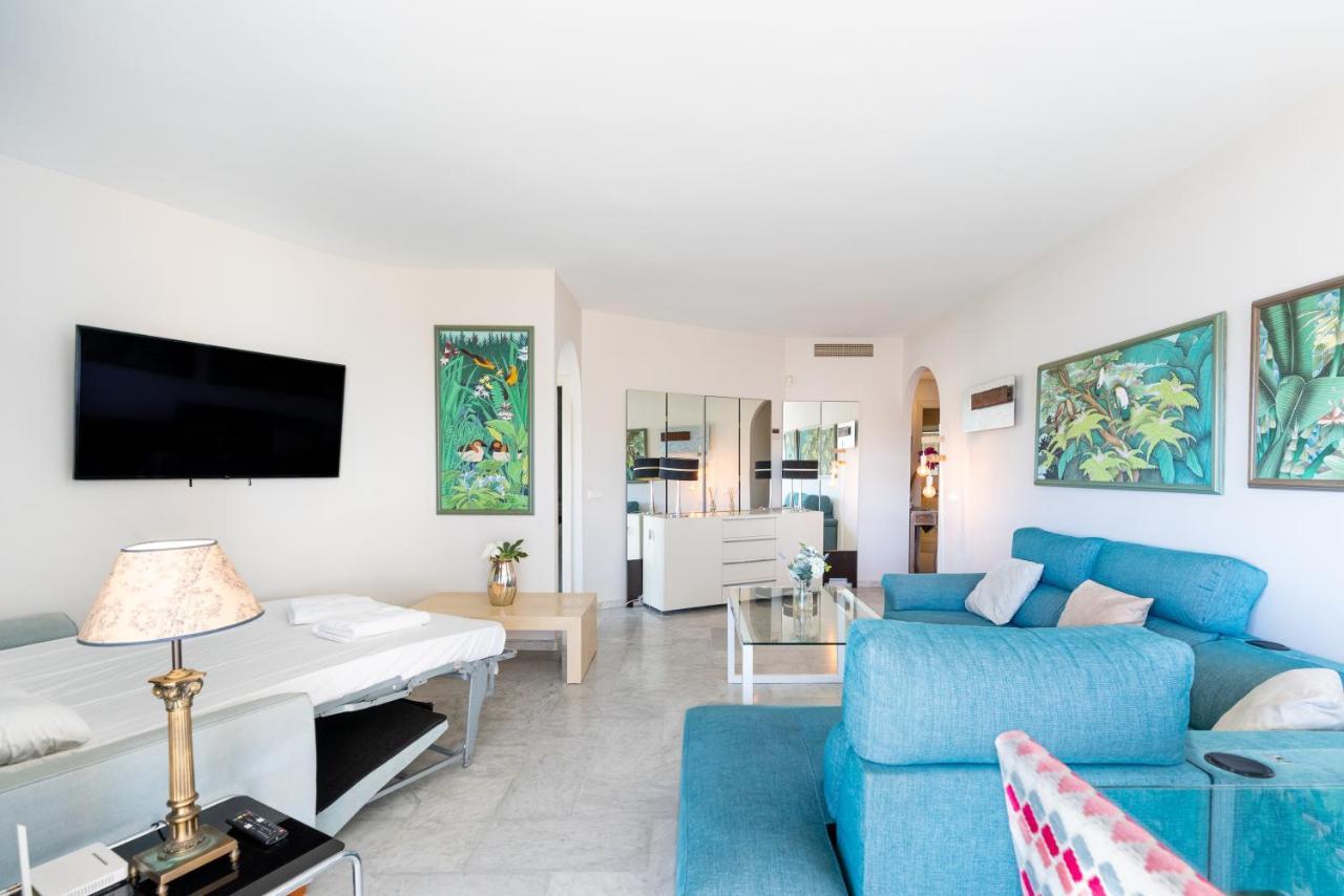 Wintowinrentals Luxury And Sea View Inside Puerto Marina Benalmádena Kültér fotó